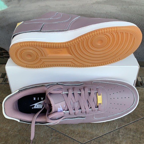 NIKE ID CUSTOM AIR FORCE 1 MENS - Picture 5 of 16